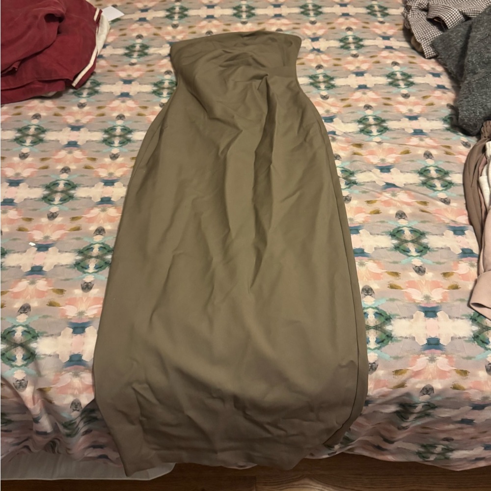 BOA- NWT Latte Midaxi Strapless Ruched Midi Dress - Picture 3 of 6